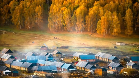 Xinjiang (North/South) Multilingual Guide (Chinese, English, Cantonese, French, Russian) | Professional Local Guide + Business/Exhibition Interpreter | Airport Transfers + Custom Itineraries | City Walk