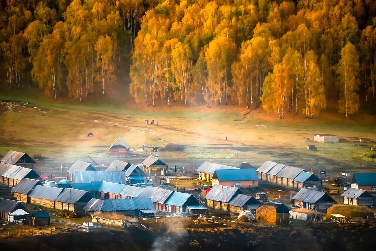 Xinjiang (North/South) Multilingual Guide (Chinese, English, Cantonese, French, Russian) | Professional Local Guide + Business/Exhibition Interpreter | Airport Transfers + Custom Itineraries | City Walk