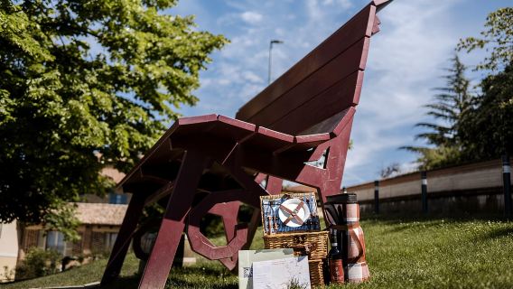 Monforte d'Alba: 피크닉 및 대형 벤치