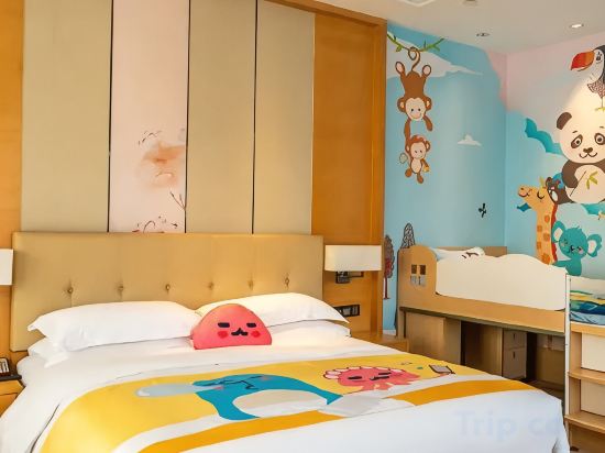 Expo Center Hotel Room Type - Childlike Family Time Room Expo Center Hotel Room Type - Childlike Family Time Room