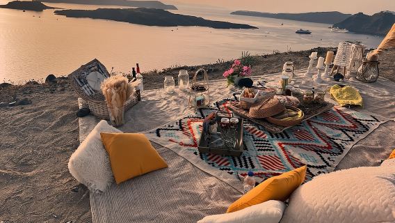 Private Santorini Sunset Picnic Experience