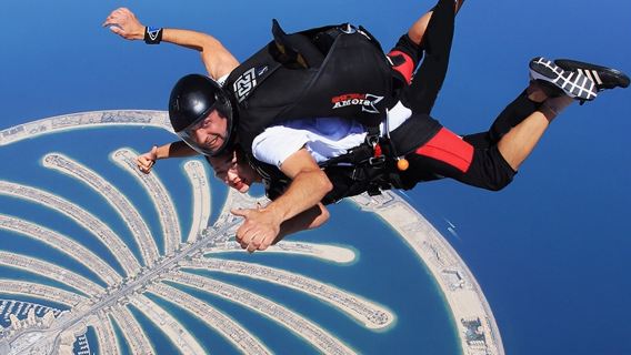 прыжок с парашютом в Дубае, Пальма Джумейра: прыжок с парашютом и видео |Профессиональный тренер|Бросьте вызов 4000-метровой перспективе Бога|Превзойти себя|Дубайский туризм