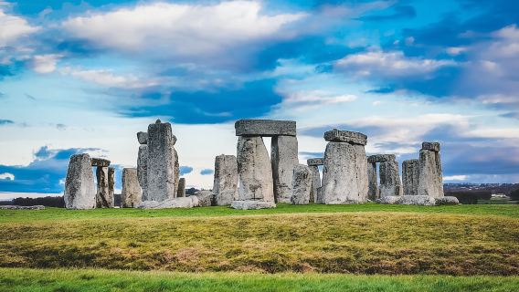 one-day tour of Stonehenge, Avebury, Lacock and Castle Combe|Small group|admission ticket included