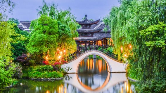 靈隱寺+西湖遊船+西溪濕地一日遊【私家團 上門接送】