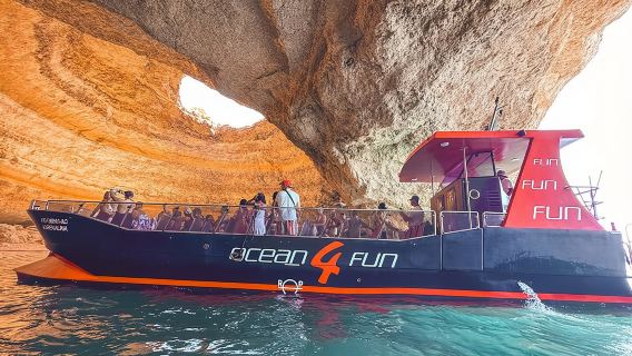 Catamaran Tour to Benagil Caves