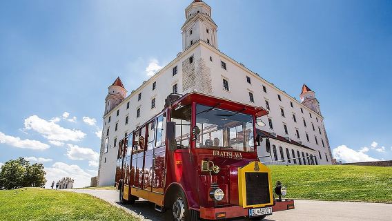 Экскурсия по Большому замку в Братиславе на экскурсионном автомобиле Presporacik