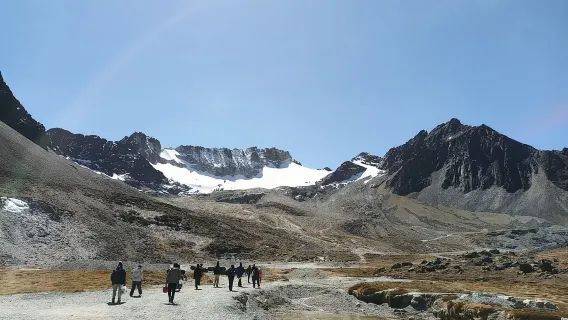 Mendaki melalui Altiplano Bolivia dan Nevado Charquini dari La Paz