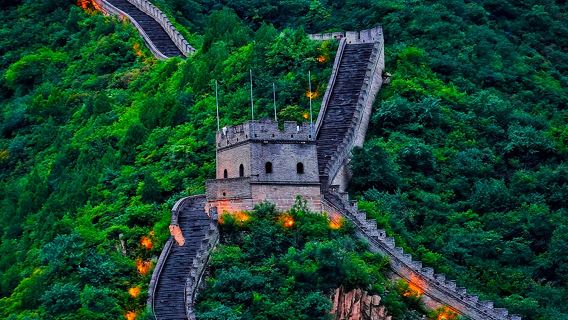 Small group tour (10 travelers): Juyongguan Great Wall & private car service with Chinese/foreign drivers & hassle-free experience