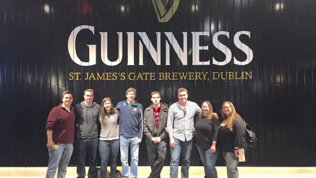 Tour guiado por la Destilería Jameson y la Guinness Storehouse en Dublín