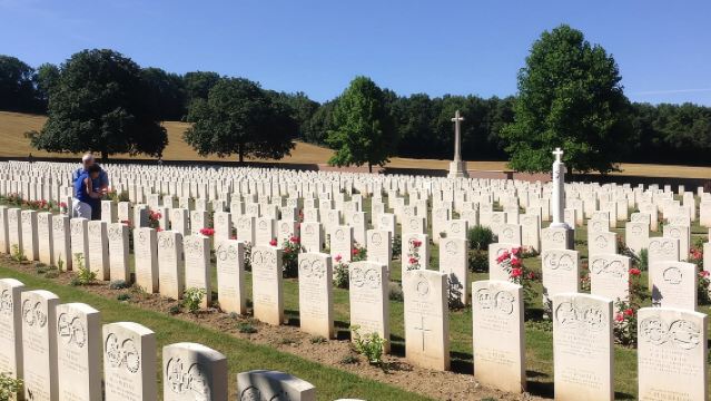 จากอีเปรส สงบศึกคริสต์มาสสู่ปาชันเดล ทัวร์เหมาสงครามโลกครั้งที่ 1 แบบอีเปรส