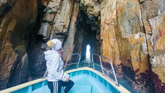 Boat Tour Through Four Sea Arches in Sai Kung, Hong Kong Geopark