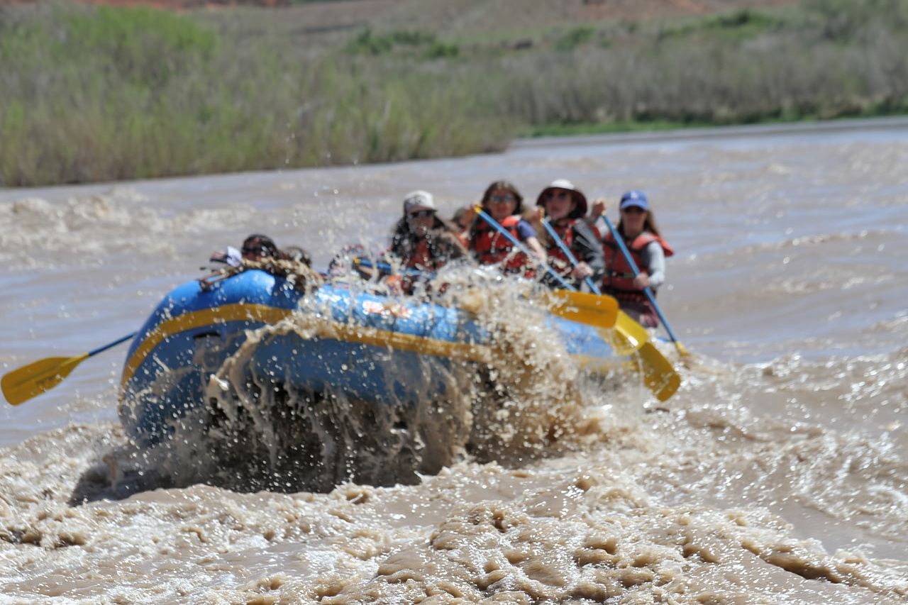 โมอับ: การล่องแก่งน้ำเชี่ยวในแม่น้ำโคโลราโด
