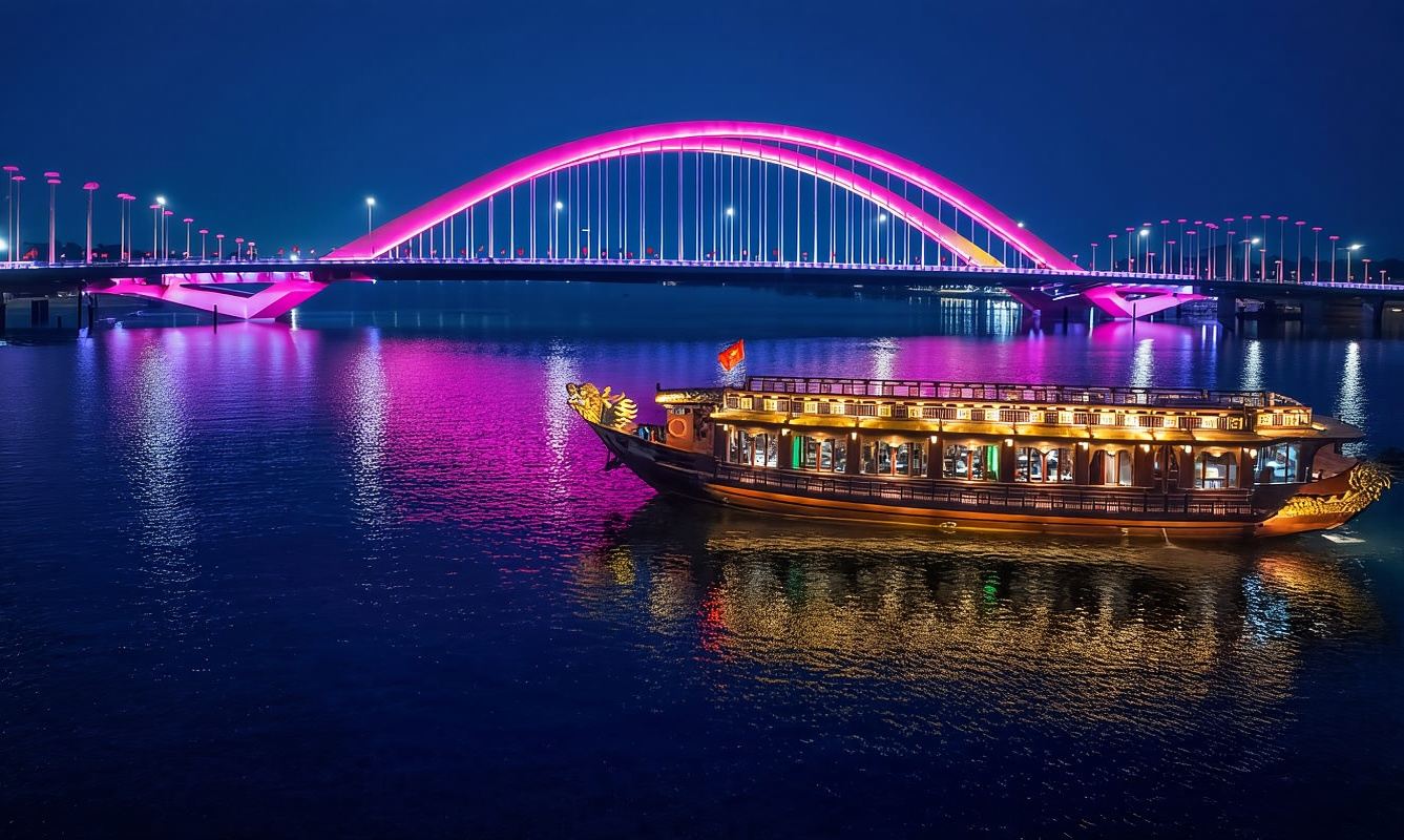 Dinner Cruise -Imperial Dining On Perfume River by Hueritage