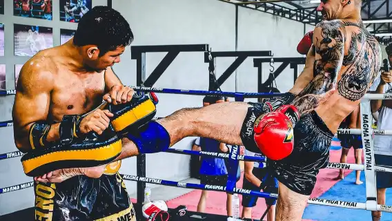 พัทยา: คลาสกลุ่มมวยไทยเบื้องต้นสำหรับผู้เริ่มต้น