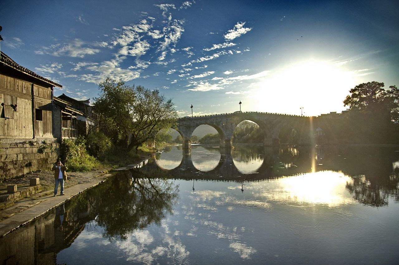 From Jingdezhen: 1-day tour to Porcelain Palace + Hanxi Village + Dongbu Dock + Yaoli Ancient Town