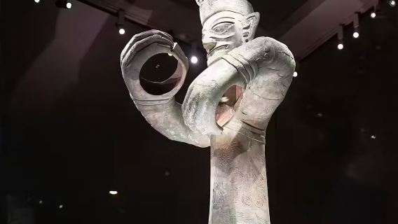 成都発-【三星堆+パンダ基地】神秘的な古代蜀文明+かわいいパンダ|貸切チャーターワンデーツアー