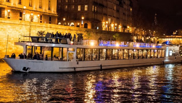 Le Diamant Bleu - Gourmet Dinner Cruise on the Seine River