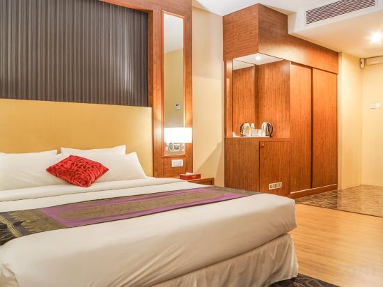 Hotel Pen Mutiara Room Type - Superior King (No Window)