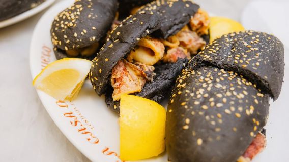 Madrid: Guided Food Tour with Authentic Tapas & Local Drinks