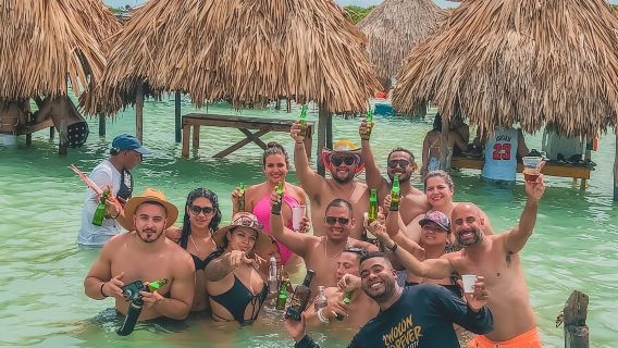 Cholon เกาะปาร์ตี้ พร้อมดีเจบนเรือ