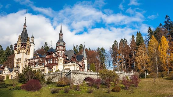 Bran Castle, Peles Castle and Brasov Guided Tour