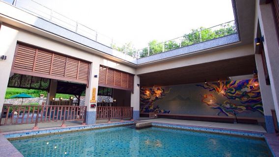 Billet pour le bain thermal nu en forêt au Jiaoxi Hot Spring Park