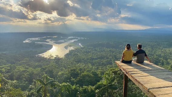 Lawatan Sehari Penuh ke Hutan Puyo