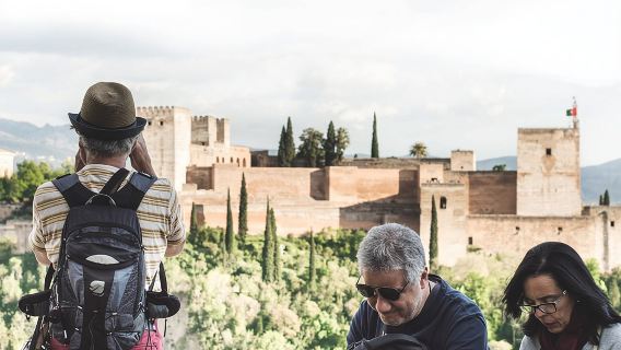 Granada Hybrid Walking Tour: Albayzin and Sacromonte