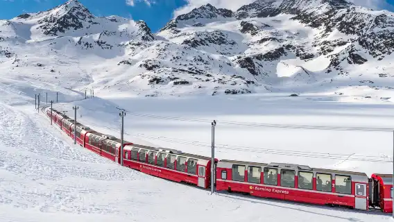 ทัวร์ 1 วัน อิตาลี เบอร์นินา/เซนต์มอริตซ์ จากมิลาน ไปกลับ + เลือกนั่งรถไฟชมวิวได้