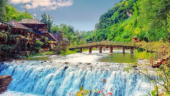 Sapa Cat Cat Village Half-Day Tour | Waterfalls, H'mong Culture & Handicrafts