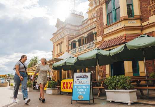 Cruise to Lunch Package: 10:30am – 2pm (3.5hr) AUD 96.88