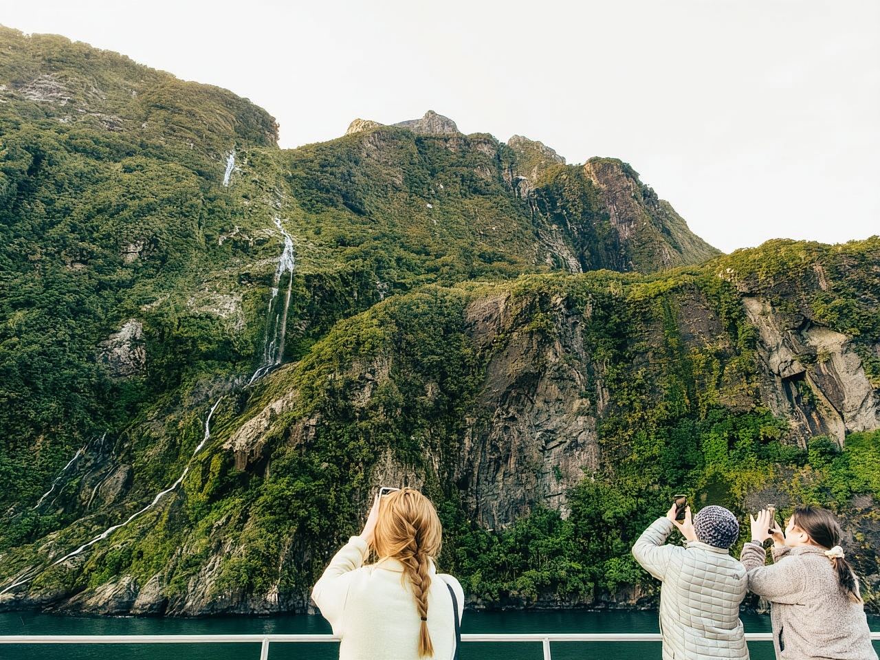From Queenstown: Milford Sound Cruise and Coach Day Tour
