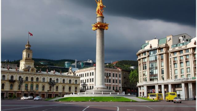 Holy Trinity Cathedral + Bridge of Peace + Narikala Castle + Freedom Square + Tbilisi Sea Private Charter