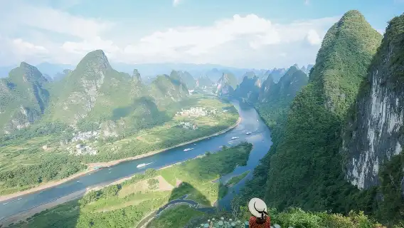 구이린 1일 프라이빗 투어: 샹공산, 리강, 리드 피리 동굴, 그리고 "유삼걸 인상" 공연