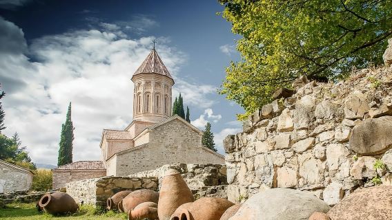 トビリシ+ボドベ修道院+シナギ【ワイン試飲&ベーキング体験付き+1名様から予約可】