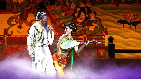 Pertunjukan Jalur Sutra di Dunhaung dengan Transfer