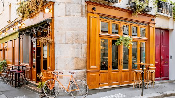 Walking tour of the trendy Le Marais neighborhood