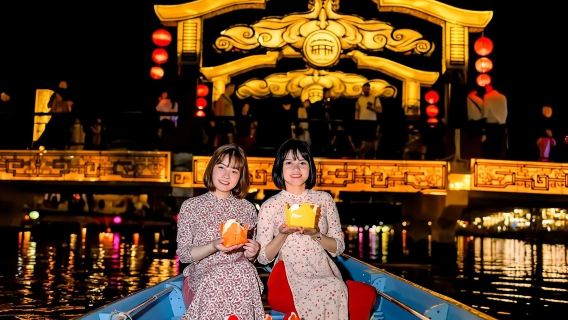 Hoai River Boat Trip by Night with Release Lantern