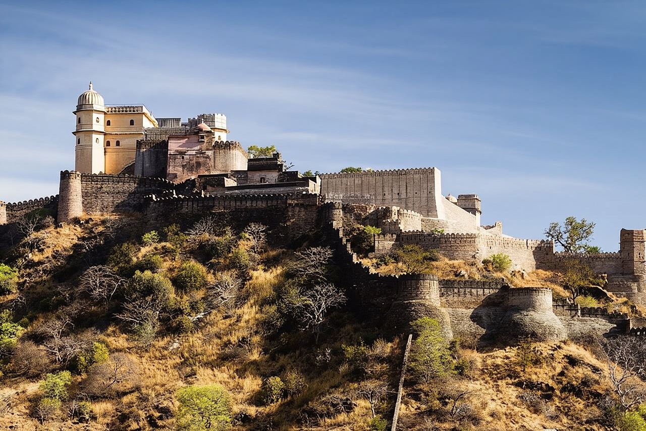 Kumbhalgarh & Ranakpur Day Trip from Udaipur with Guide and Lunch