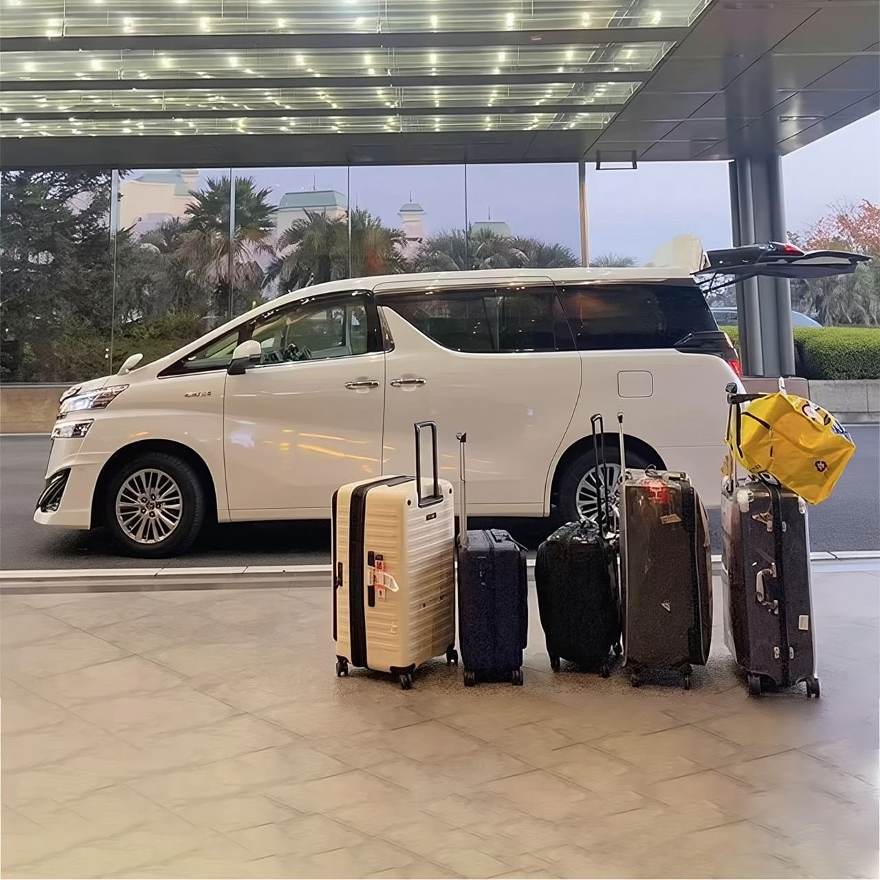 [Guangdong-Hong Kong-Macau Transfer Service] Cross-border private charter transfer with Hong Kong dual-plate vehicles for Shenzhen/Guangzhou/Hong Kong/Macau/Zhuhai and other locations