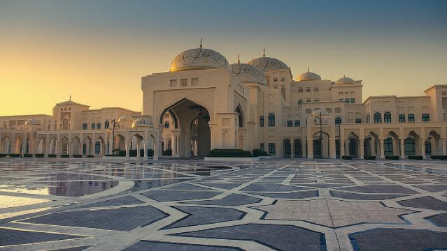 Desde Abu Dabi: Mezquita Sheikh Zayed, Palacio Real y Torre Etihad