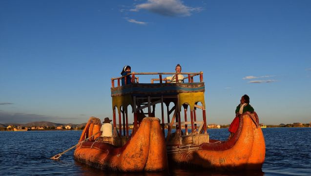 3h Boat Tour to Uros Island from Puno