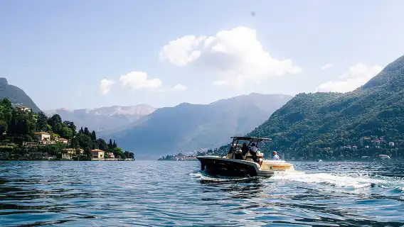 1H Private Cruise Lake Como Tender Yacht Invictus 6 pax