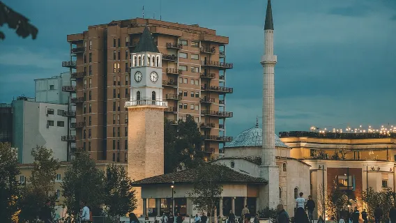 Passeio turístico pelos Tesouros Escondidos de Tirana