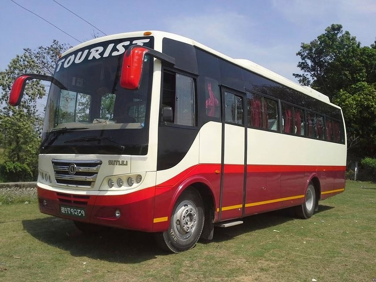 Pokhara ke Bas Pelancong Chitwan