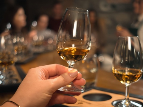 Dublin: Pengalaman Mencicipi Whiskey Rahasia di Distilery Jameson