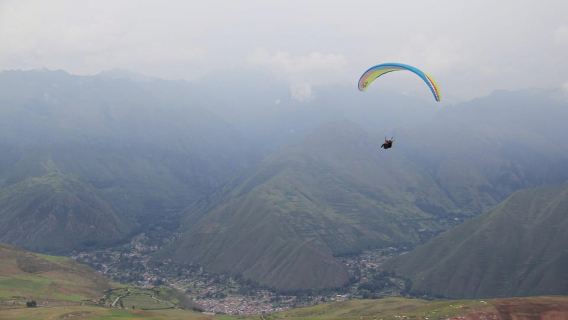 Vuelo en parapente sobre el Valle Sagrado