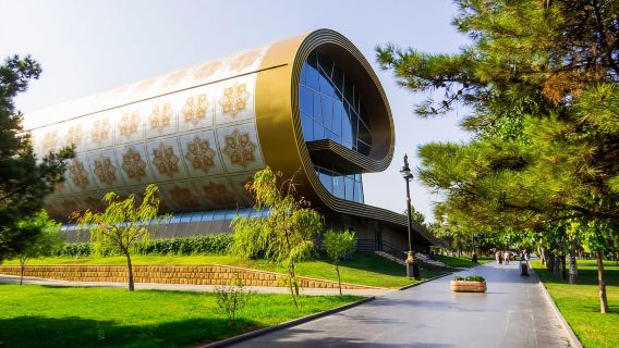 Heartbeat of Baku: Old & Modern City Walk (Group or Private)