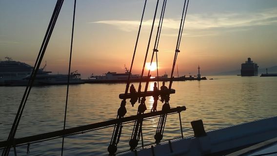 Mykonos: crociera al tramonto con bevande