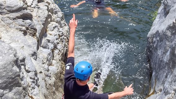 Benahavís: Petualangan Canyoning Berpemandu (Jalan di Sungai Benahavís)